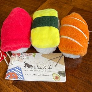 NEVER USED - SUSHI DOG TOY - PLAY (PET LIFESTYLE AND YOU) - SO CUTE!!